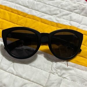 KOHV Matte Black Oversized Round Polarized Sunglasses Excellent Condition